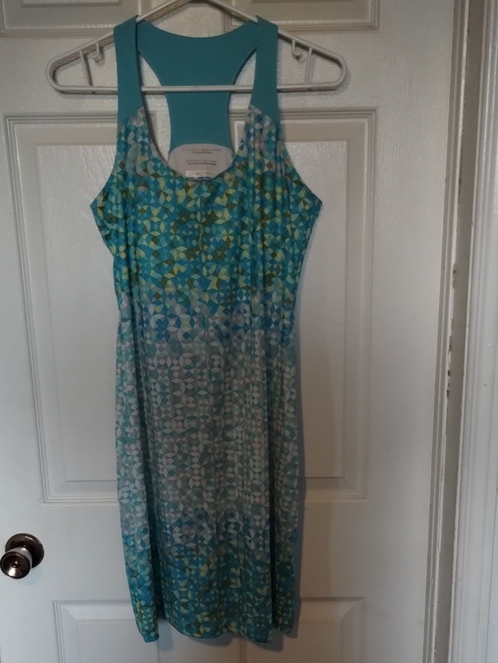 Columbia Omni-Shade Sleeveless Dress Blue Green Geometric Mosaic Print.Size med